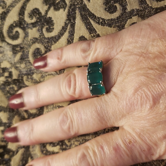 Verde Onyx 3 Stone Ring - Picture 6 of 8